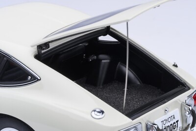 Autoart Toyota 2000GT 1967 (White) 1/18 Scale New Release! | eBay