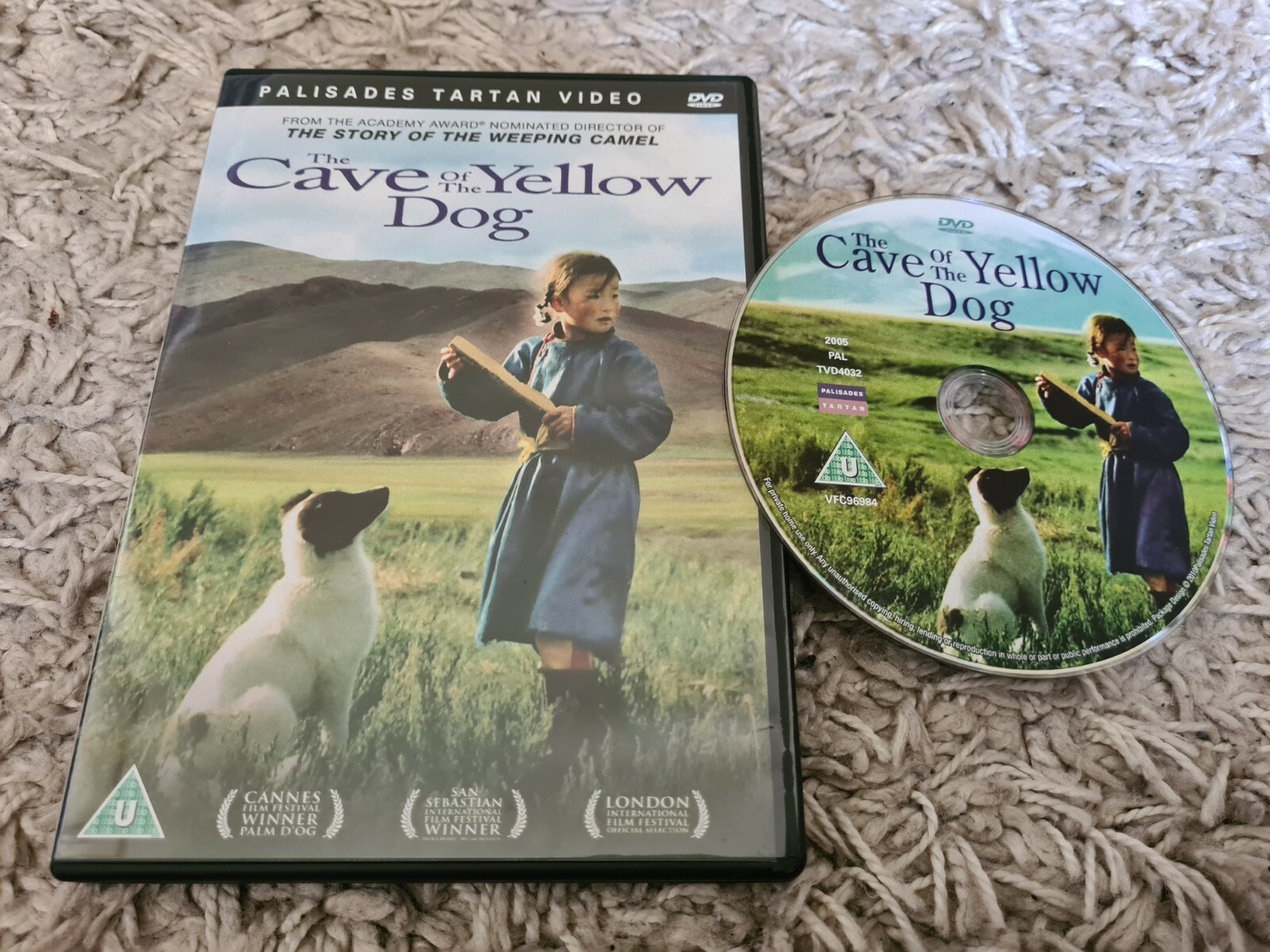 The Cave Of The Yellow Dog Dvd Palosades Tartan Video