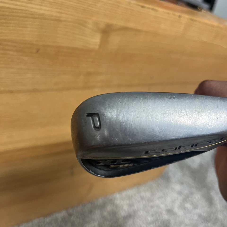 Cuña de lanzamiento Cobra XL Speed para hombre diestro varilla de grafito Lite Flex  Foto 2 de 3