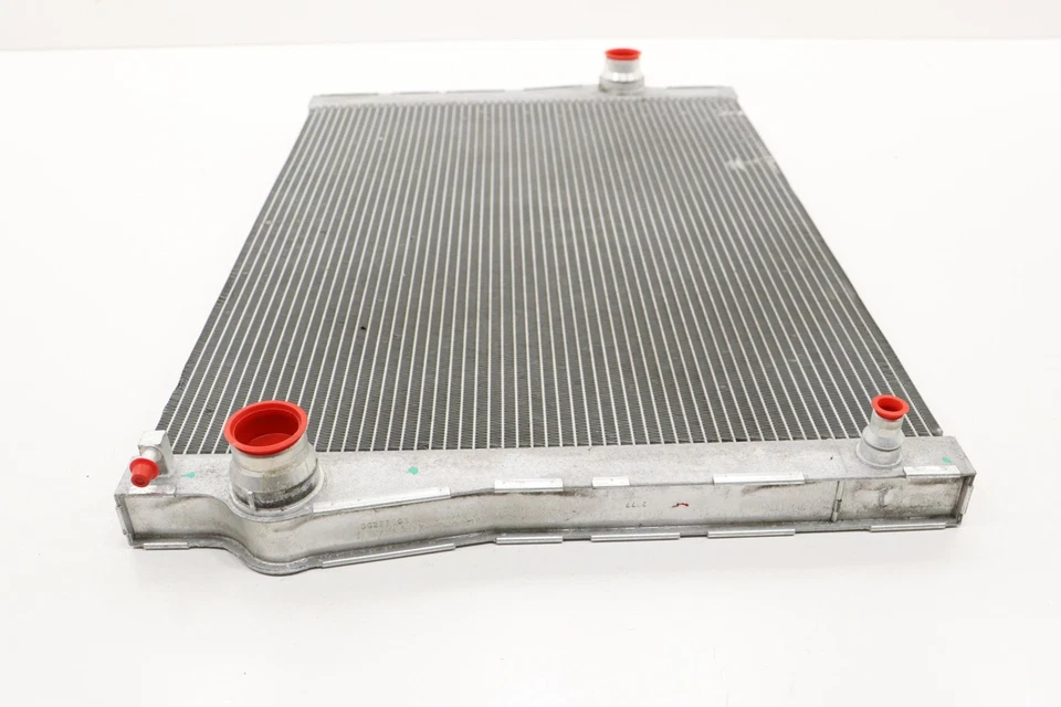 BMW X6 F16 2016-2019 3,0 L motor refrigerante de agua radiador OEM 17118654431 Foto 2 de 4