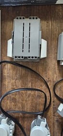 LEGO MINDSTORMS NXT 2.0 8547  PARTS AND PIECES W/INSTRUCTIONS,TEST PAD & BOX