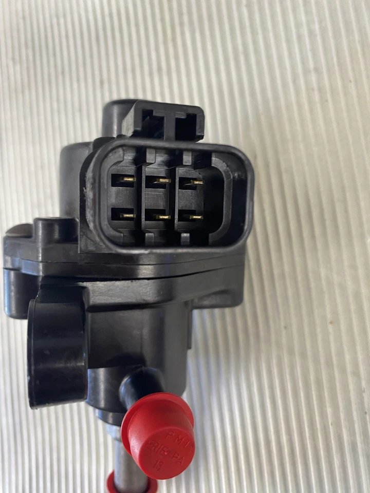 Válvula de purga EVAP E9T170 OEM 1995-1998 Nissan Máxima 240sx Infiniti J30 Foto 2 de 3