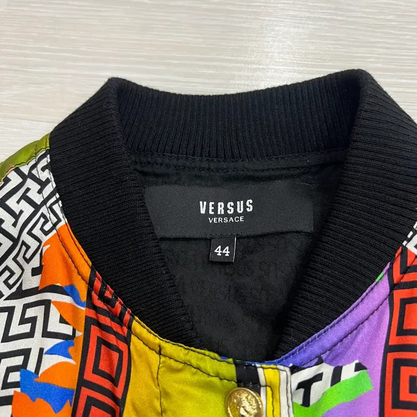 Versace Women's Zip-Up Windbreaker Jacket 44 thumbnail 9