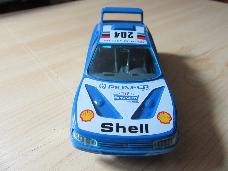 Modellismo statico - 1/43 -Burago PEUGEOT 405 - Immagine 3 di 4