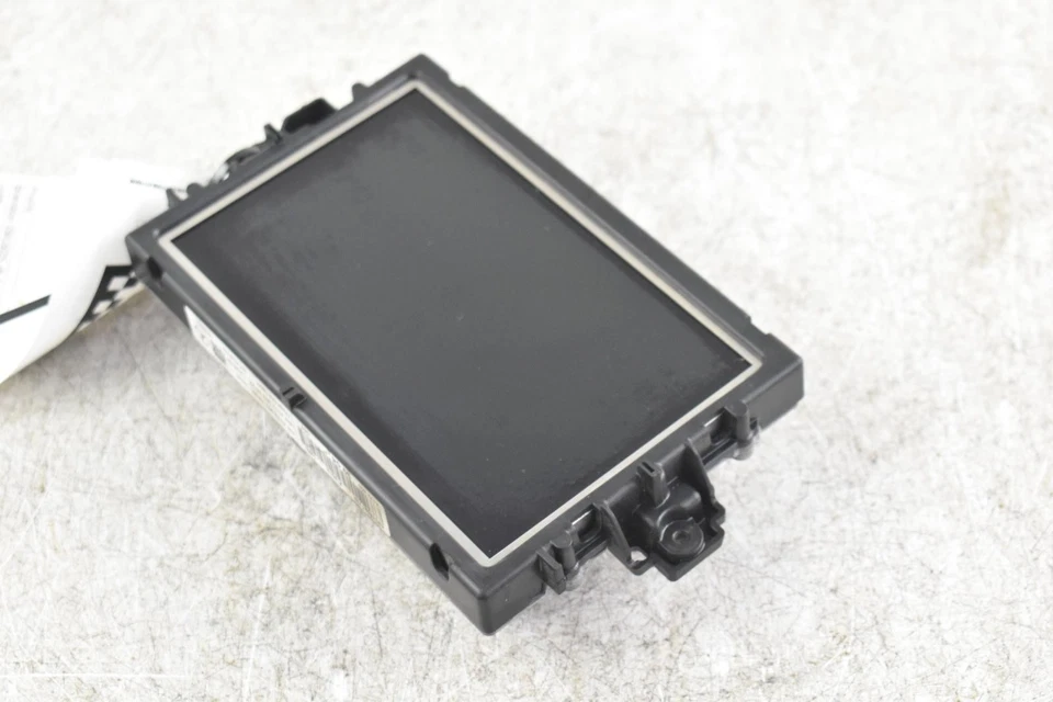 Pantalla de infoentretenimiento central delantera usada se adapta a: Mercedes-benz Mercedes clase gl 2015 Foto 2 de 4