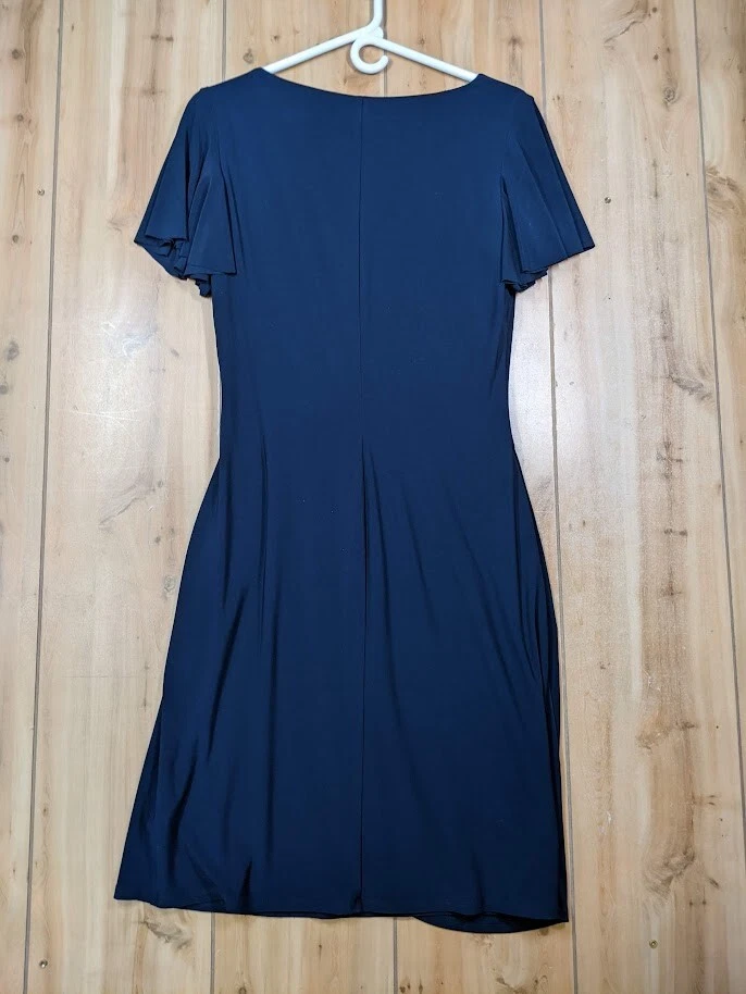 Vestido de festa/coquetel American Living Navy tamanho 14 envoltório falso franzido flutter clássico - Imagem 2 de 4