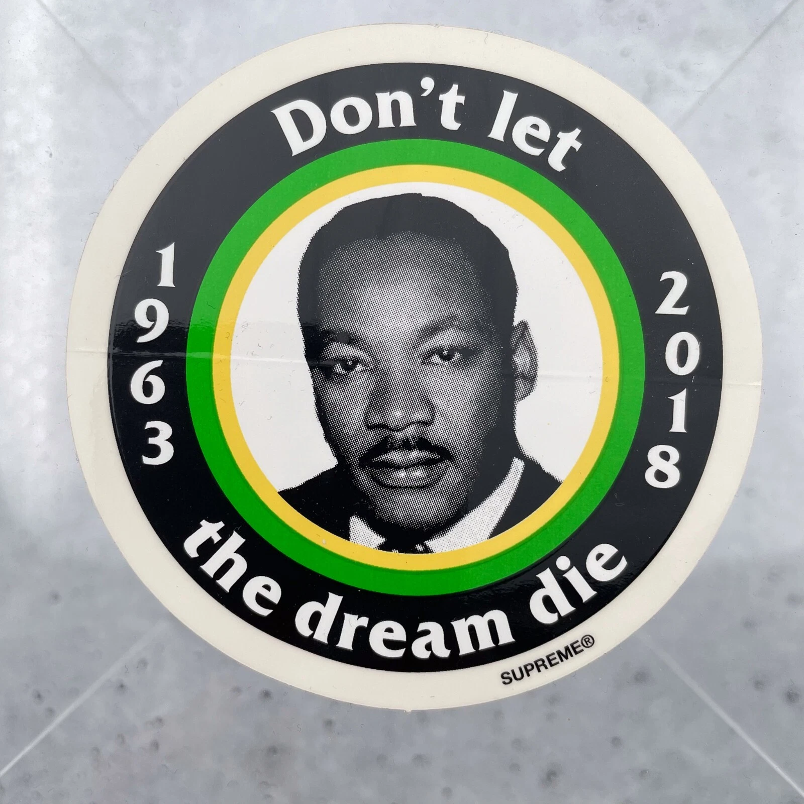Autocollant sticker noir suprême MLK Martin Luther King 100% accessoires authentiques