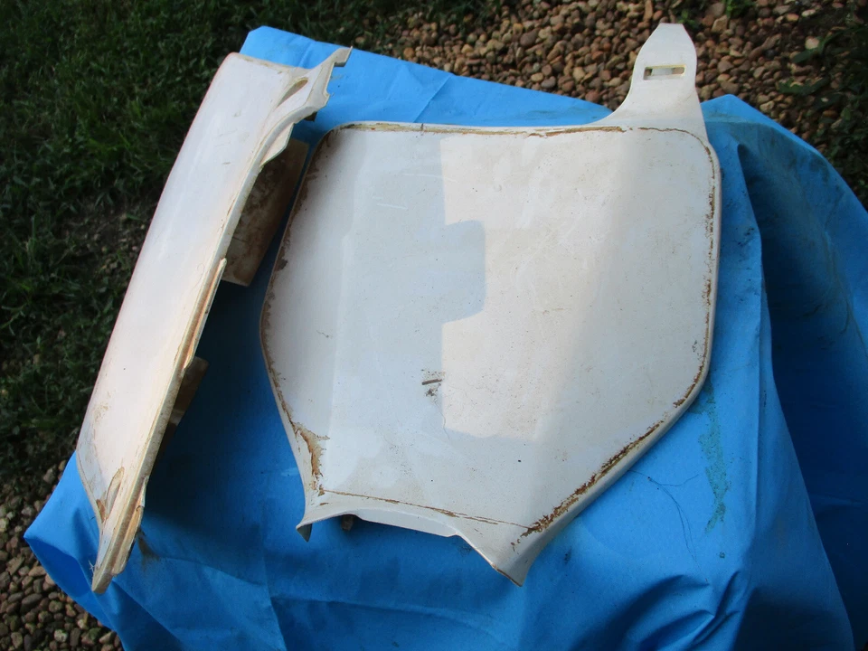 Yamaha YZ250 2006 (2 tiempos) placas laterales y matrícula delantera Foto 3 de 4