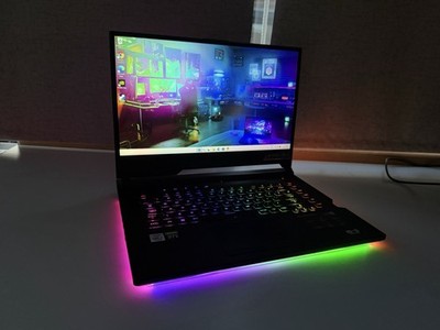ASUS ROG STRIX 15 Gaming Laptop ~ Core i7 10. Gen, 32GB, 2TB, RTX2070 SUPER 8GB