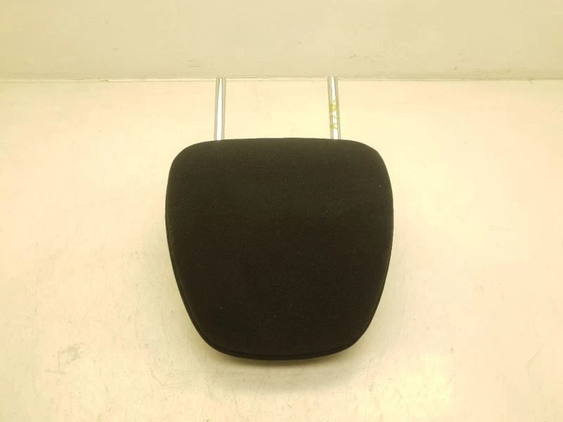 Toyota Yaris Le 2012 montaje de reposacabezas delantero lado del pasajero Foto 4 de 4