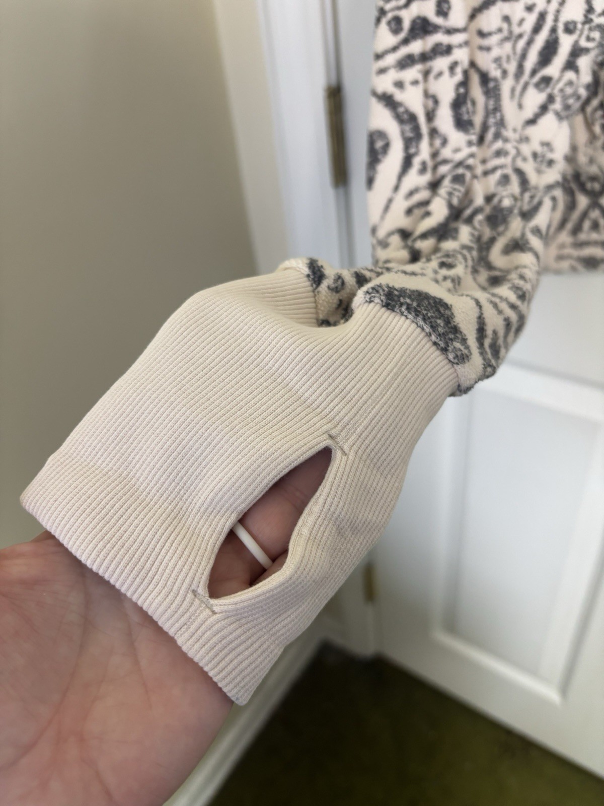 FP Movement  Geometric Cropped Pullover Pockets T… - image 7