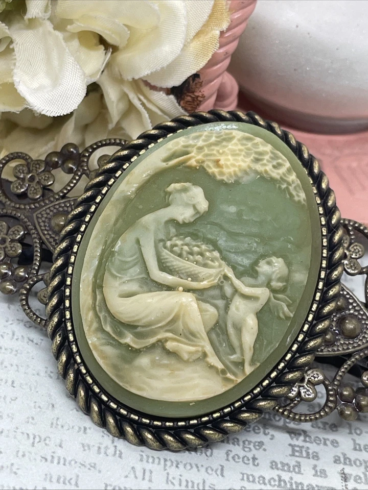 Victorian Cherub Angel Garden Green Maiden Cameo Pin Hair Clip Jewelry Comb - Image 4 of 4