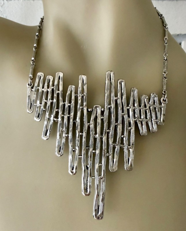 VINTAGE STATEMENT SILVER TONE BRUTALIST ABSTRACT BAR LINK SIGNED NECKLACE 19"