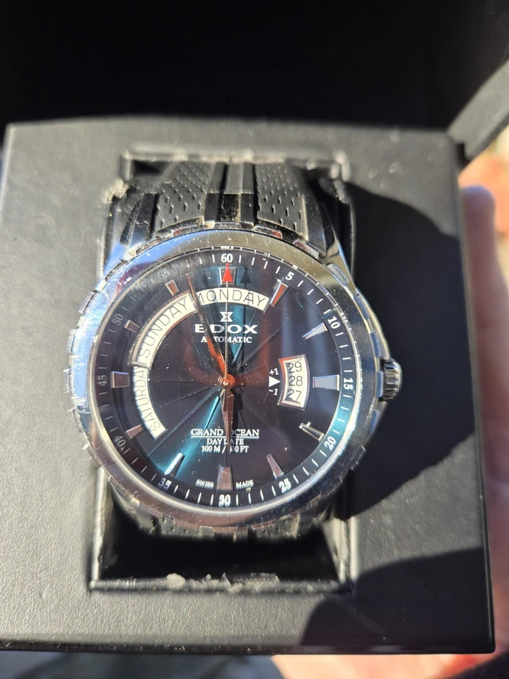 IMPRESIONANTE! Esfera Swiss Edox Grand Ocean día/fecha verde azulado Sunburst precio de venta sugerido por el fabricante 2800 USD original Foto 3 de 4