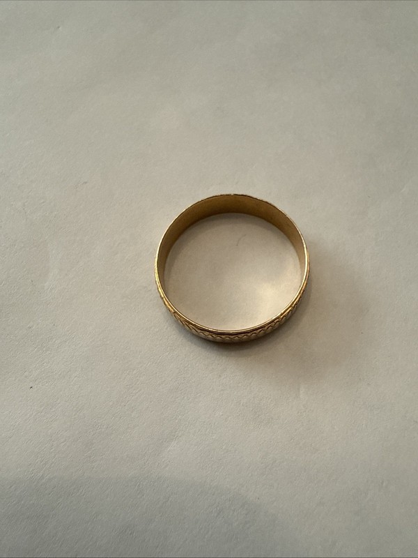 14K-Plumb Yellow Gold Antique Ring 2.69 Grams