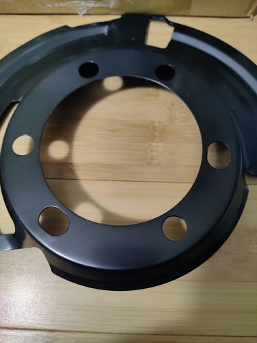 Protector antipolvo freno delantero izquierdo Omix-Ada 11121.04 para Wrangler/Cherokee/Comanche - Imagen 4 de 7