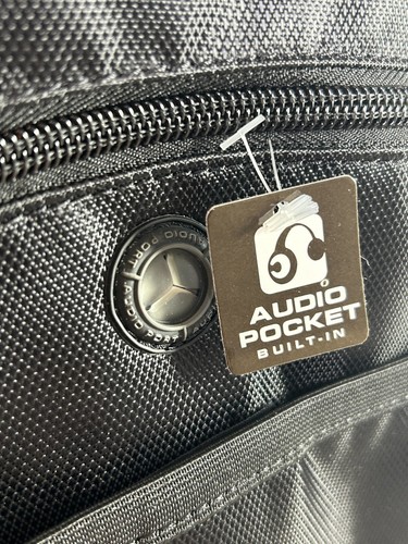 NEU Ogio Carbon Rucksack mit Audiotasche schwarz Neu mit Etikett - Bild 8 von 14