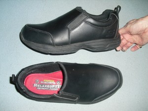 skechers relaxed fit memory foam work shoes
