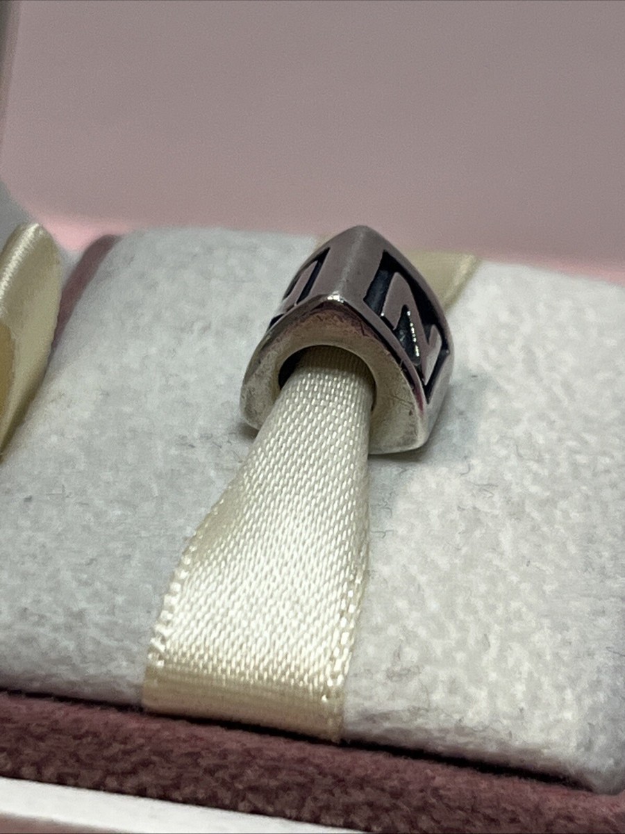 179B EUC AUTH PANDORA SS TRIANGLE ALPHABET LETTER Z CHARM