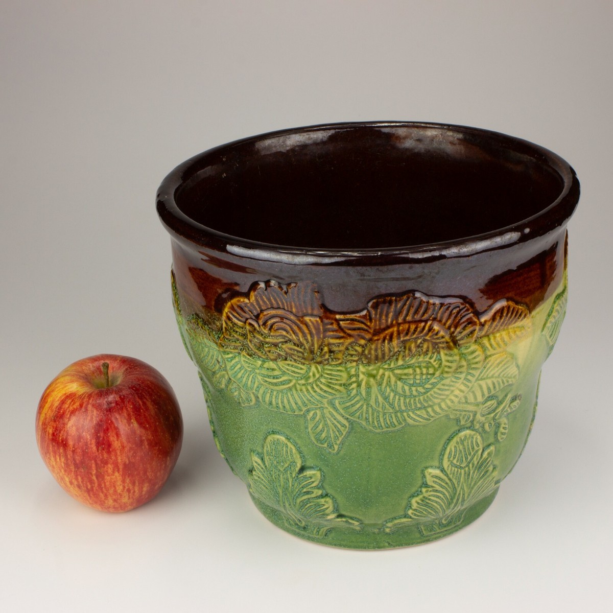 Robinson Ransbottom Pottery Cabbage Rose Majolica Jardiniere, 387