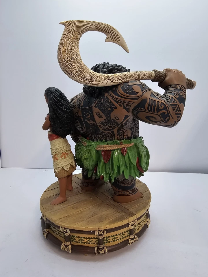 Figura de resina Moana y Maui edición limitada de Disney Store #ed 1442/1700 10 pulgadas  Foto 4 de 4