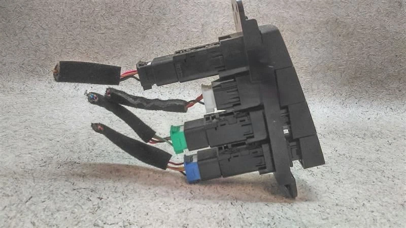 Interruptor de luz antiniebla de crucero de descongelación trasera compatible con 2002 2003 2004 2005 KIA SEDONA g82 Foto 3 de 4