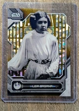 2024 Topps High Tek Star Wars Leia Organa Black And White Gold 18/50 SSP (BW-LO)