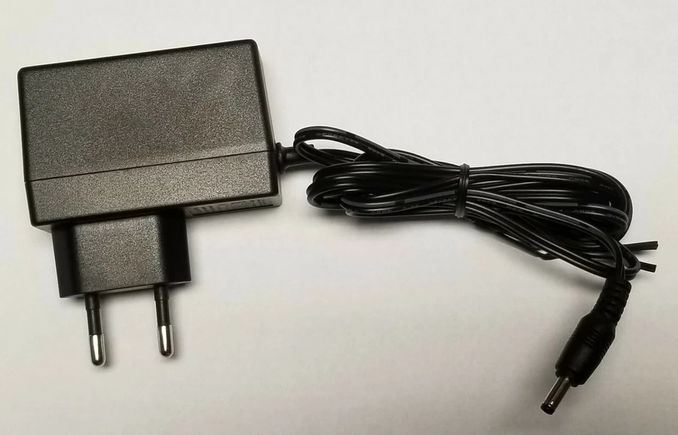 EU Wall Plug with USA Adapter 1.3mm x 3.5mm 5V / 2A for Mag520,Mag540,MAG544w3 - Image 2 of 4