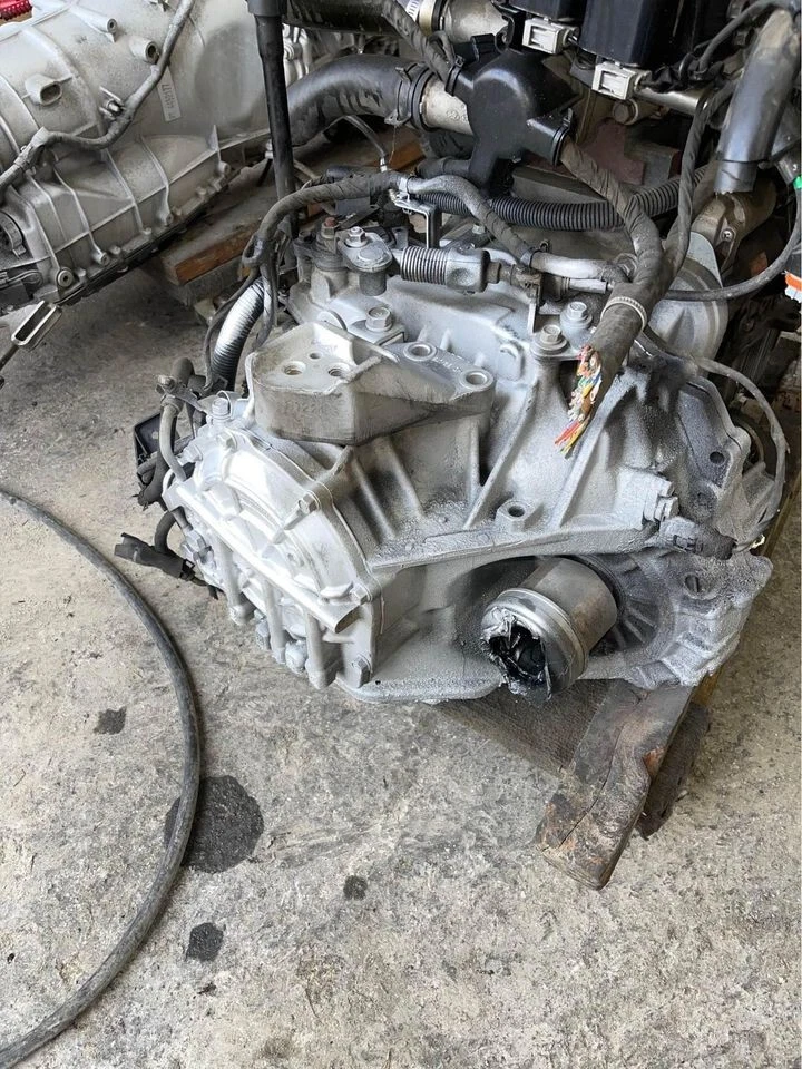 Hyundai Elantra 2008 2009 transmisión manual sedán 2,0 L 70 k millas fabricante de equipos originales Foto 2 de 4