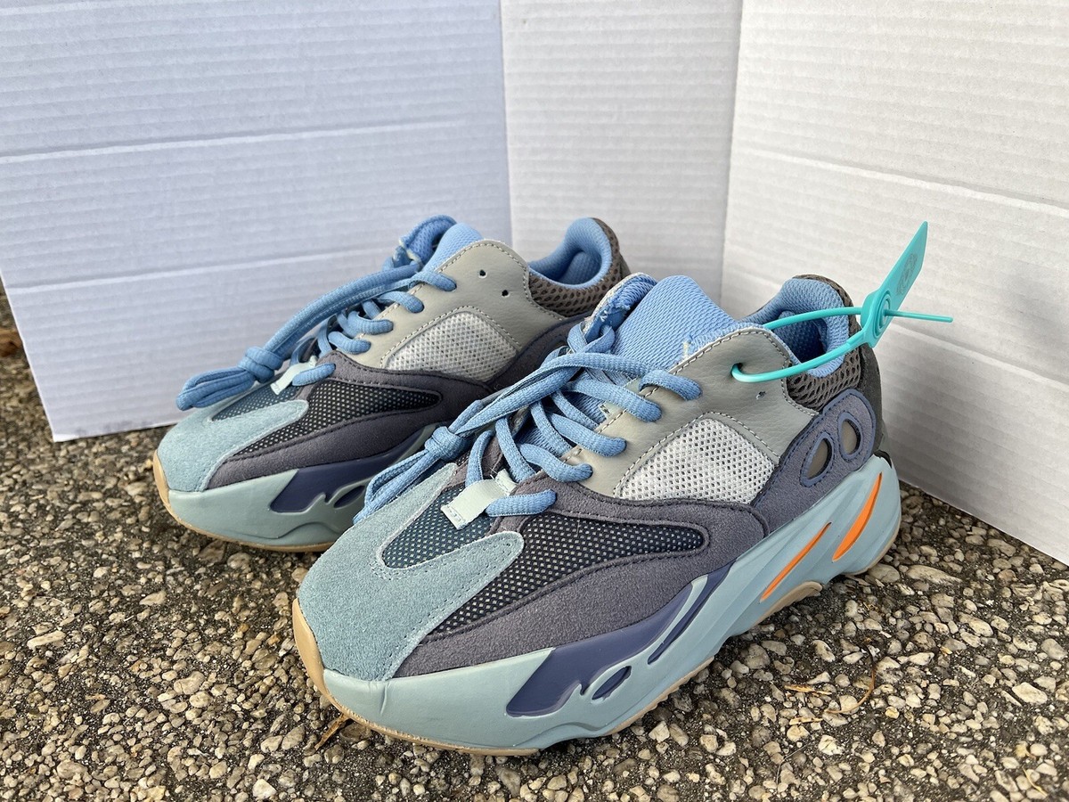 Hospital Blue Carbon Blue Yeezy Outfit Yeezy Boost 700 Blue Carbon