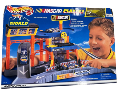 Hot Wheels World NASCAR Playset Brand New 1999 Vintage 65754-99