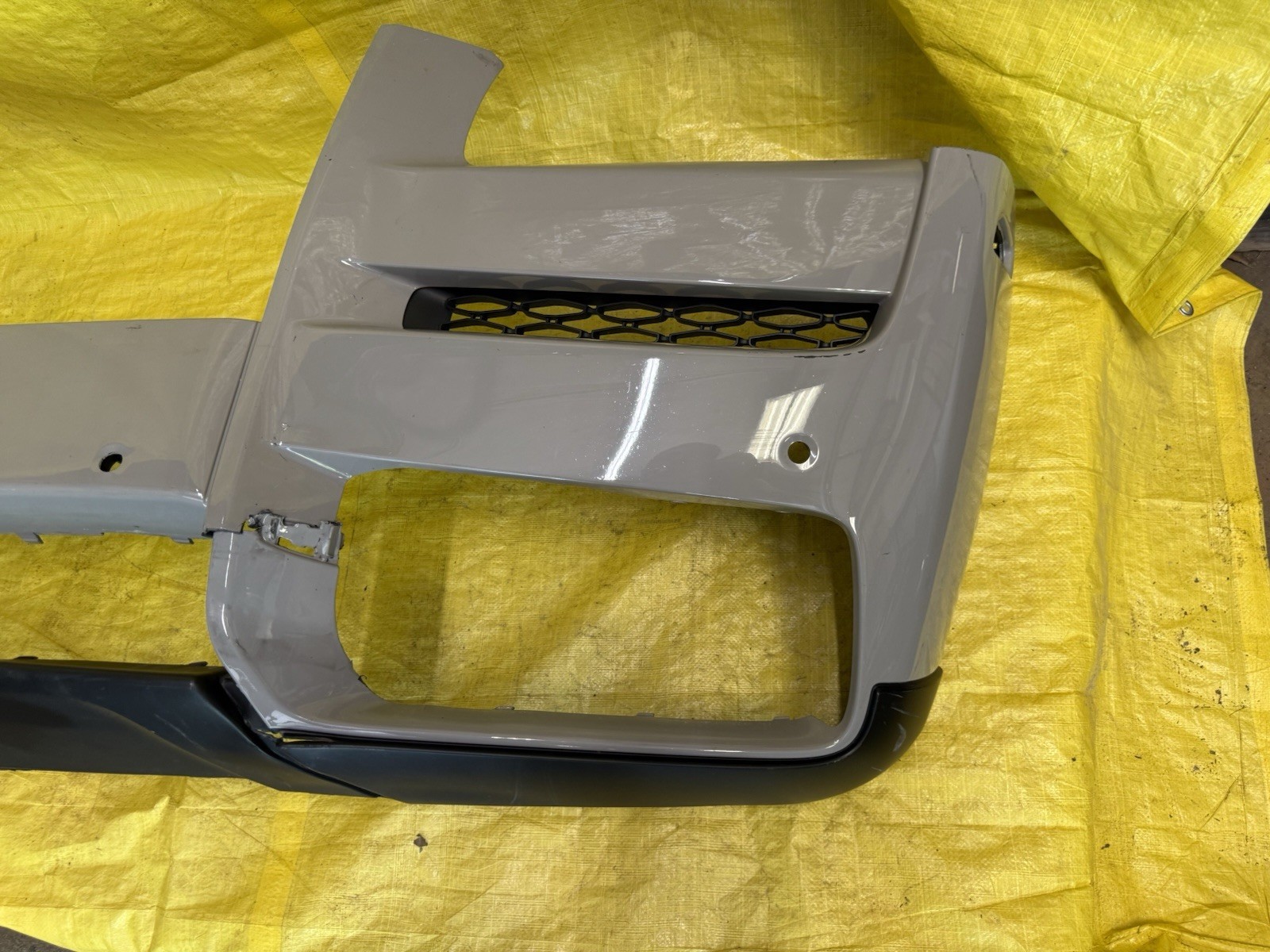 19-22 Rolls Royce RR31 Cullinan Front Bumper Cover 51117448893 OEM