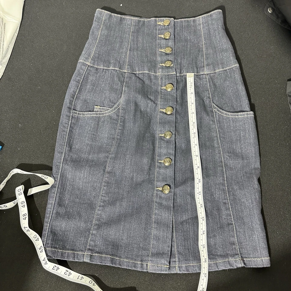 Falda vaquera Era of Chaos para mujer 28 cintura alta botones bolsillos delanteros Y2K Rockabill Foto 2 de 4