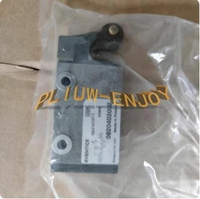 1PCS New AVENTICS 0820402002 Pneumatic Valve
