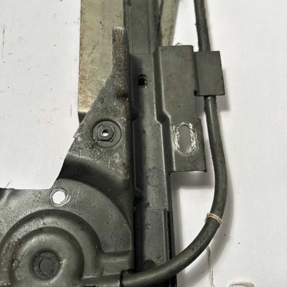 Ford Thunderbird 1967-1969 cuarto de ventana regulador lado del conductor LH C7SZ Foto 4 de 4