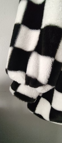Jacket Fuzzy Coat Checkered Pattern One Size Black White Long Sleeves Polyester - Picture 9 of 9