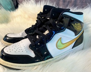 jordan preto e dourado