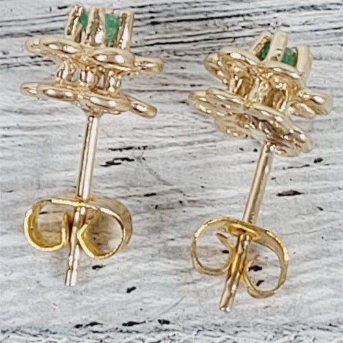 Vintage 14K Yellow Gold Emerald Stud Earrings Flower Green Gemstone Pretty Lux - Picture 7 of 10