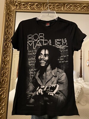 Bob Marley  short sleeve Black T-shirt by Zion Roots Wear Size Large