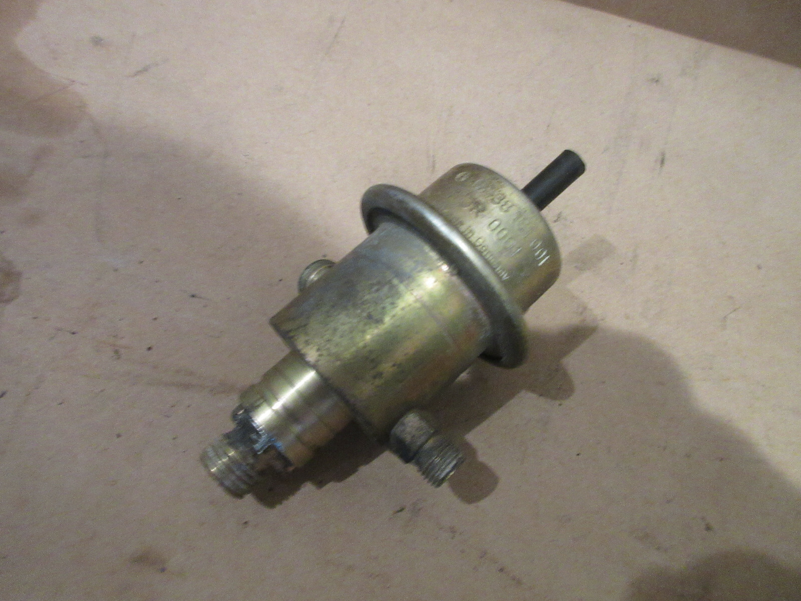 Ferrari Testarossa Fuel Pressure Regulator  - P/N 125136
