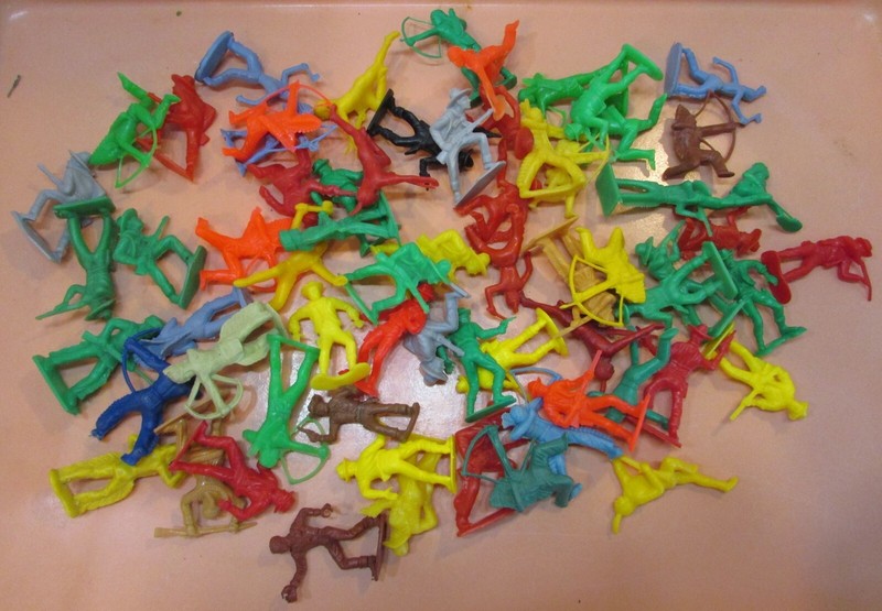 Mixed Lot 14.9 oz 2/3 Gal Vintage 2-3" Multicolor Plastic Western Cowboy Indian