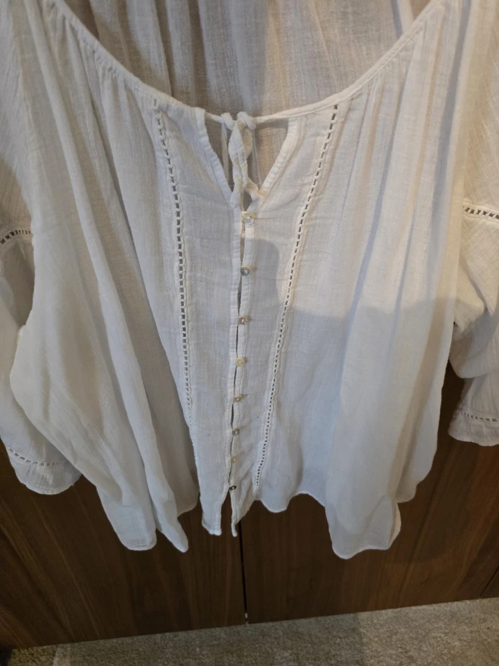 White Sheer Linen Bohon Gypsy Style Top Size 20/22 - Image 2 of 3