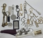 Designer Handbag Tag/Charm Key Chain  Silver/Gold Metal Lot of 18 — photo 1