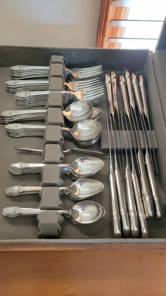 Cubiertos Rogers plateados 76 piezas "Primer amor" Foto 2 de 4