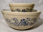 PYREX Glass Bowls Homestead Pattern 2 Bowl Mixing Set 401 403 Nesting Vintage