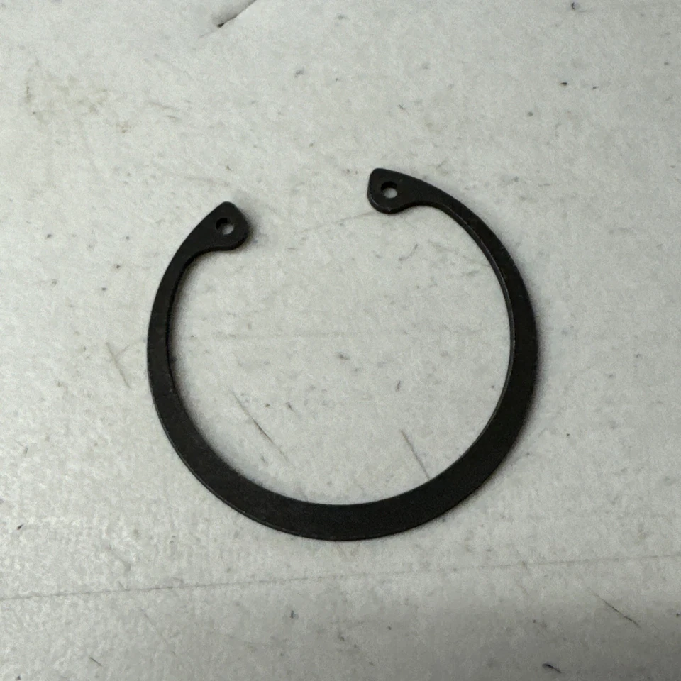 Anillo de retención externo Snapper 7014304YP 14304 para pilotos de motor trasero OEM Foto 2 de 2