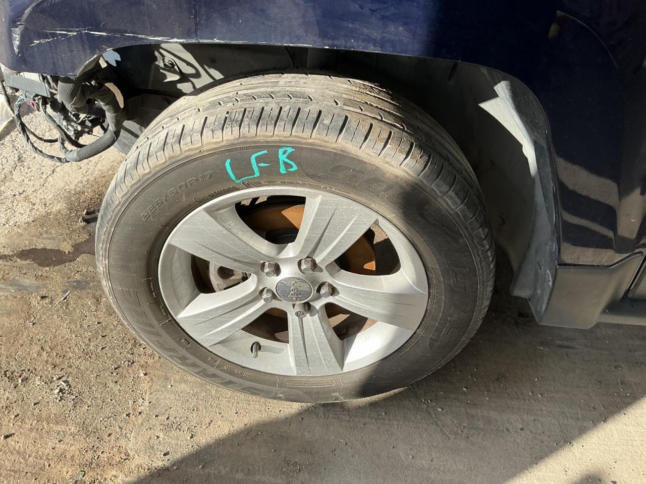 Wheel Classic Style Vertical Rear Door Handle Silver Fits 11-17 COMPASS 4728442