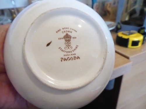 Crown Staffordshire Pagoda twin section bowl - Picture 3 of 3