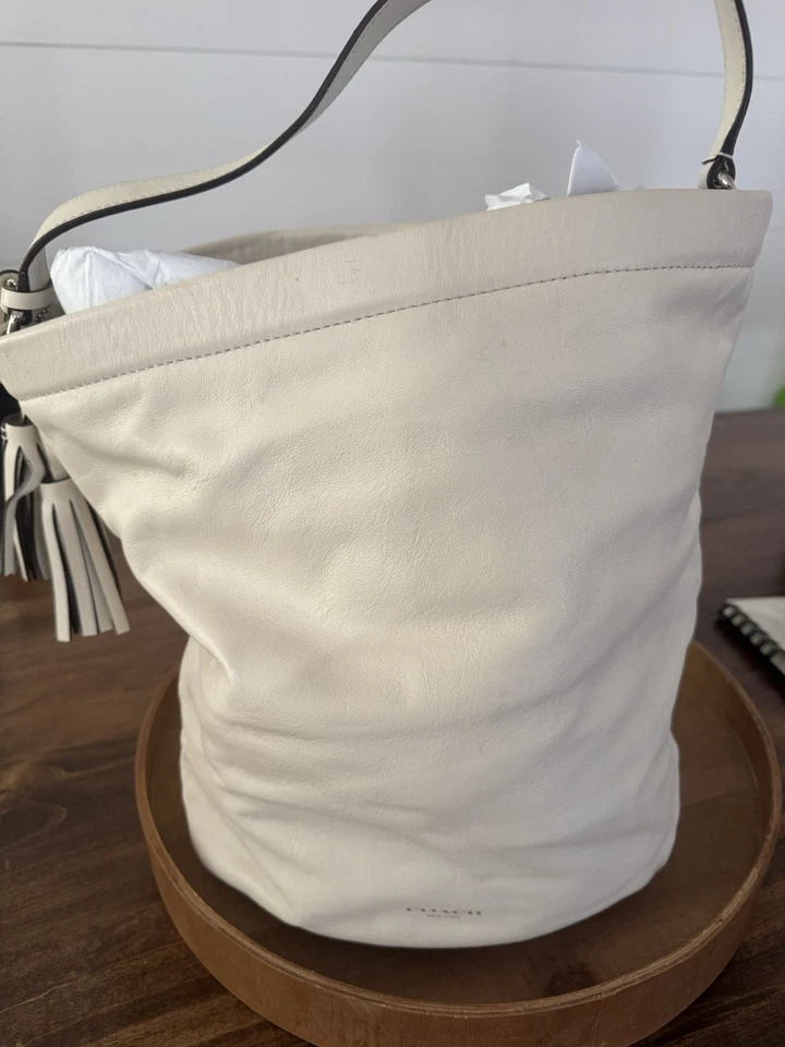 Bolso de hombro de diseñador Y2K Coach Legacy Archival 21193 de cuero blanco Foto 2 de 4