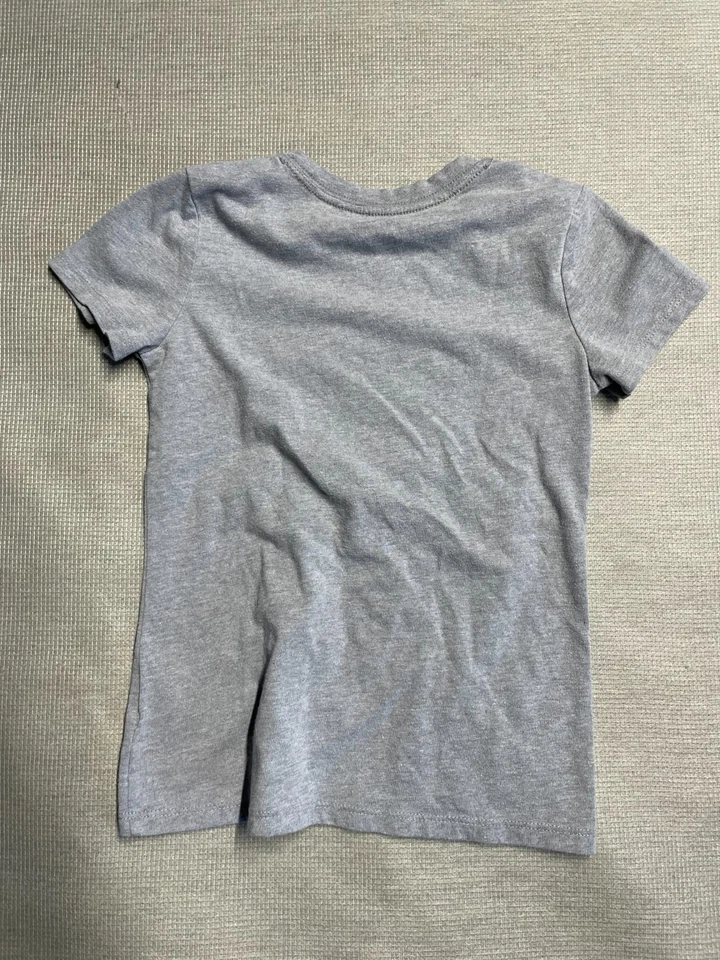 Faded Glory Girls Top Sz S Gray Crew Neck Graphic Tee Short Sleeve Casual Shirt - Image 2 of 4